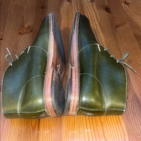 Cole Haan Green Chukka Boots with Minimalist Elegance - Picture 8 of 10